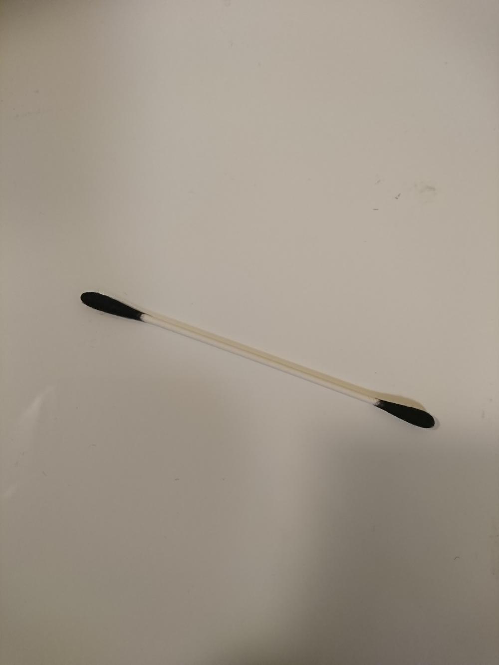 黒綿棒は使わないほうがいい